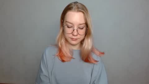 Snapshot of abbymoore__ chatting on January 8, 2025, 7:45 am Abby Lovense is active online show from January 8, 2025, 7:45 am