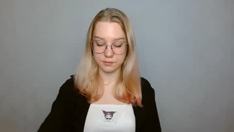 Snapshot of abbymoore__ chatting on January 21, 2025, 10:19 am Abby Lovense is active online show from January 21, 2025, 10:19 am