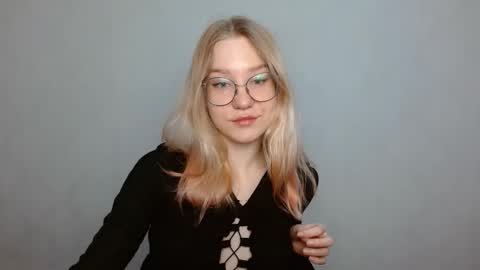 Snapshot of abbymoore__ chatting on February 6, 2025, 9:00 am Abby Lovense is active online show from February 6, 2025, 9:00 am