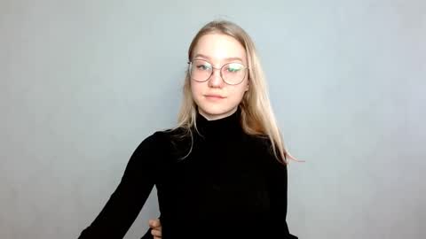 Snapshot of abbymoore__ chatting on March 6, 2025, 11:36 am Abby Lovense is active online show from March 6, 2025, 11:36 am