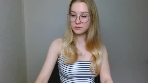 Abby Lovense is active online show from December 20, 2025, 3:30 pm