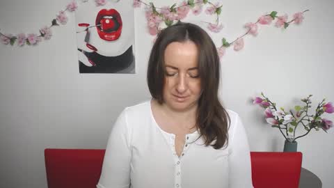 abbytaylorr online show from November 25, 2025, 7:41 am