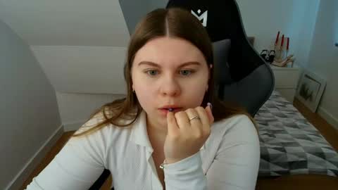 abbyvibe online show from April 13, 2026, 11:05 am