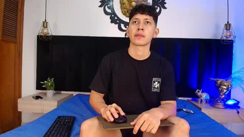 Snapshot of abeel_ordaz chatting on November 23, 2025, 1:55 pm Abel Ordaz online show from November 23, 2025, 1:55 pm