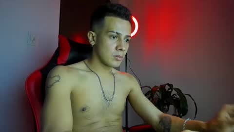 Independence model AbelAsburgo online show from April 9, 2026, 2:55 am