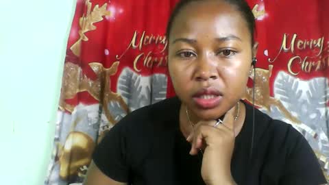 Snapshot of abella677022 chatting on June 6, 2026, 4:50 am abella677022 online show from June 6, 2026, 4:50 am