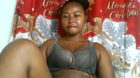 Snapshot of abella677022 chatting on June 7, 2026, 5:44 am abella677022 online show from June 7, 2026, 5:44 am