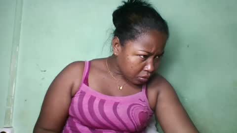 Snapshot of abella677022 chatting on June 30, 2026, 5:52 am abella677022 online show from June 30, 2026, 5:52 am