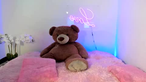  Abella and Kendra  online show from January 25, 2025, 10:28 pm