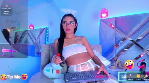 abelladgr online show from January 19, 2025, 3:18 am