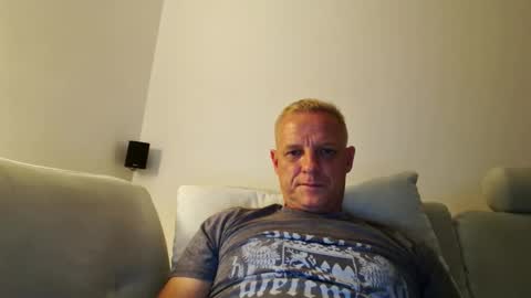 Snapshot of abenteurer2021 chatting on June 2, 2026, 9:17 pm abenteurer2021 online show from June 2, 2026, 9:17 pm