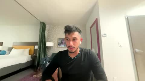 Snapshot of abethename chatting on December 3, 2025, 3:47 am abeThename online show from December 3, 2025, 3:47 am