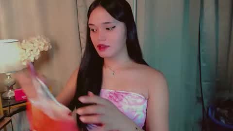 Abetterchristine online show from December 17, 2025, 12:33 pm