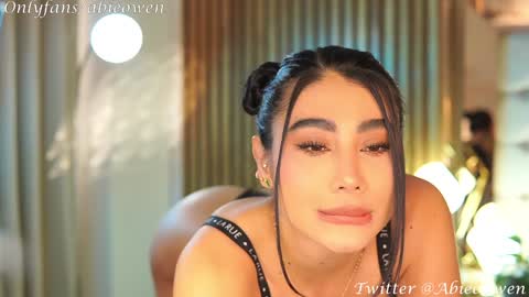 abie_owen online show from February 3, 2025, 8:13 pm