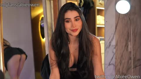 abie_owen online show from September 23, 2025, 12:13 am