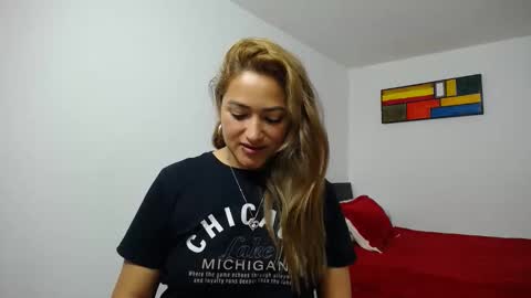 ximena online show from October 16, 2025, 12:06 pm
