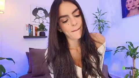 Snapshot of abigail_cruz_ chatting on June 7, 2026, 9:29 pm Abigail online show from June 7, 2026, 9:29 pm