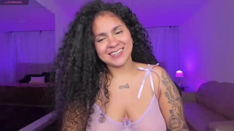 Snapshot of abigaill_13 chatting on March 10, 2025, 10:04 am Abigail online show from March 10, 2025, 10:04 am