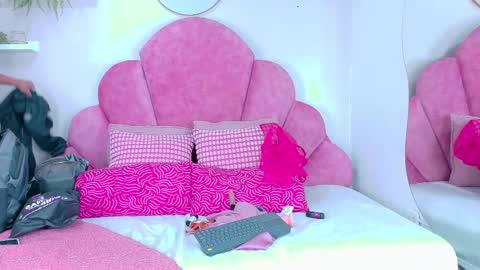 ABIGAIL online show from January 5, 2026, 7:50 pm