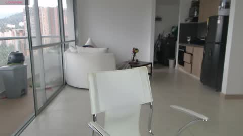 Snapshot of abii_27 chatting on April 3, 2026, 8:29 pm Abi online show from April 3, 2026, 8:29 pm