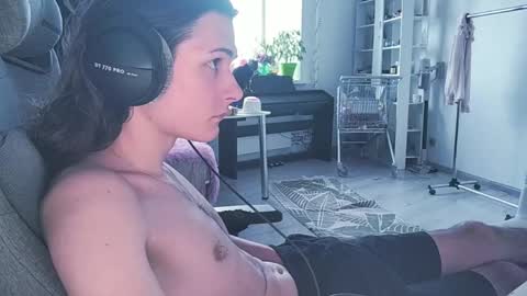 hi  cum in pvt noi extra tip online show from April 19, 2026, 9:19 am