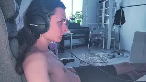 hi  cum in pvt noi extra tip online show from April 21, 2026, 12:44 pm