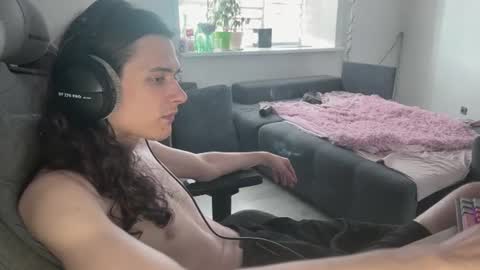 Snapshot of abobus123 chatting on June 14, 2026, 4:25 am hi cum in pvt noi extra tip online show from June 14, 2026, 4:25 am