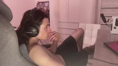 Snapshot of abobus123 chatting on July 23, 2026, 3:21 pm hi cum in pvt noi extra tip online show from July 23, 2026, 3:21 pm