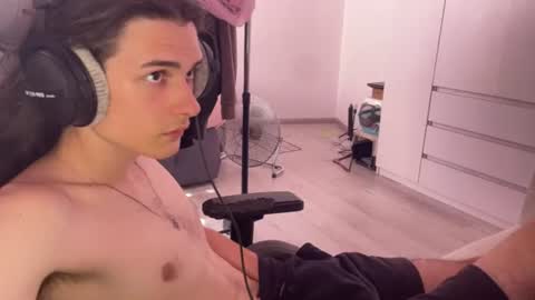 Snapshot of abobus123 chatting on August 3, 2026, 11:26 am hi cum in pvt noi extra tip online show from August 3, 2026, 11:26 am