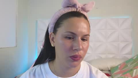 Abril  online show from February 12, 2025, 9:31 am