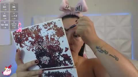 Abril  online show from February 21, 2025, 9:02 am