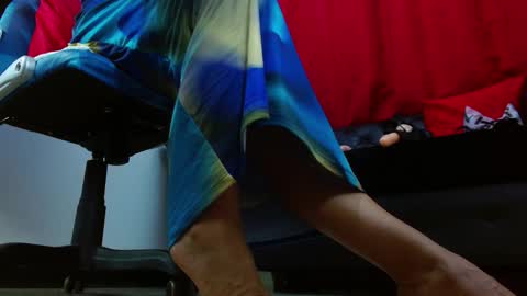 Abril Beltran online show from December 14, 2025, 10:03 pm