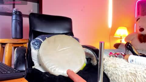 Snapshot of abril_dash chatting on October 11, 2025, 7:45 pm Abril online show from October 11, 2025, 7:45 pm
