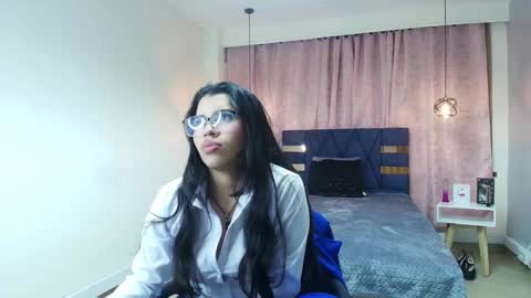 Snapshot of abril_matthews chatting on February 14, 2025, 4:15 am ABRIL MATTHEWS online show from February 14, 2025, 4:15 am