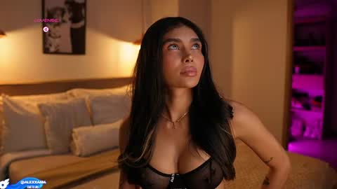 Snapshot of abril_w18 chatting on June 15, 2026, 10:01 pm My name is Alexa. Please say hello I like to chat with you. If you have requests please use tip online show from June 15, 2026, 10:01 pm