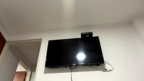 Snapshot of abrilsantosxo chatting on May 9, 2026, 8:03 pm abrilsantosxo online show from May 9, 2026, 8:03 pm