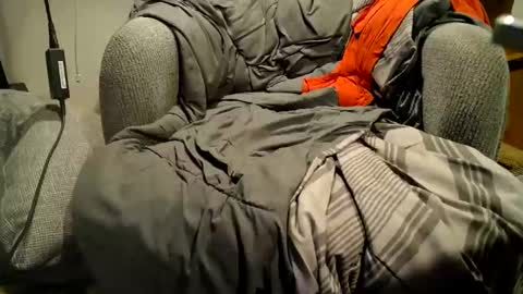 absolootzro online show from October 24, 2025, 8:55 am