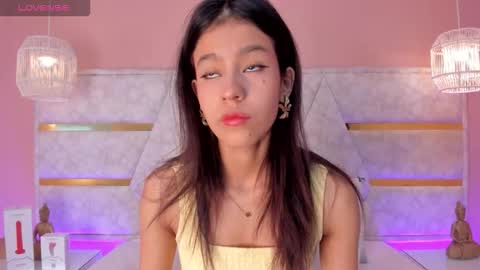 Snapshot of aby_lee_ chatting on October 24, 2025, 12:01 pm Aby online show from October 24, 2025, 12:01 pm