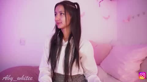   Aby   online show from November 5, 2025, 10:48 am