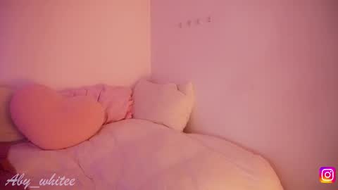   Aby   online show from November 17, 2025, 4:18 am