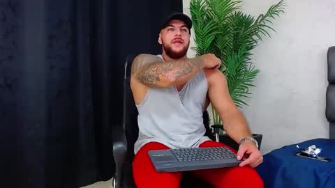 Snapshot of ace_owens chatting on January 16, 2025, 12:02 am ace_owens online show from January 16, 2025, 12:02 am