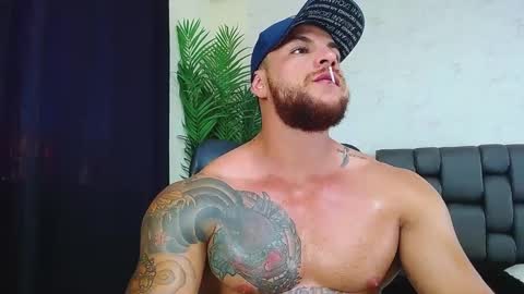 Snapshot of ace_owens chatting on February 1, 2025, 9:40 pm ace_owens online show from February 1, 2025, 9:40 pm