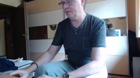 Snapshot of ach471 chatting on December 8, 2024, 10:19 am ach471 online show from December 8, 2024, 10:19 am