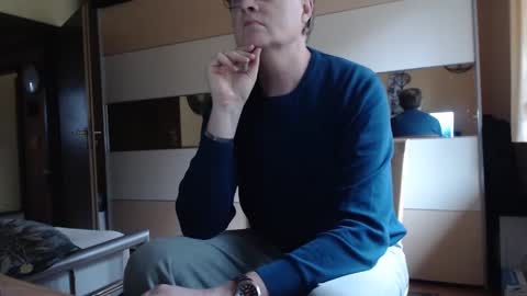 Snapshot of ach471 chatting on December 15, 2024, 12:06 pm ach471 online show from December 15, 2024, 12:06 pm