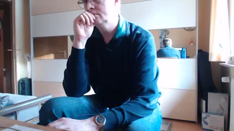 Snapshot of ach471 chatting on February 16, 2025, 2:10 pm ach471 online show from February 16, 2025, 2:10 pm