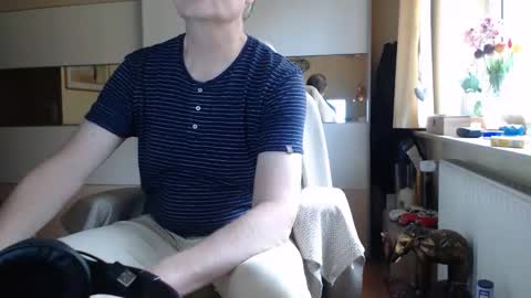 Snapshot of ach471 chatting on November 12, 2025, 8:59 am ach471 online show from November 12, 2025, 8:59 am