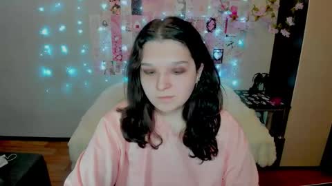 Kate online show from April 17, 2026, 1:41 am