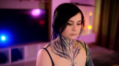 acid_pie online show from December 3, 2024, 5:12 pm