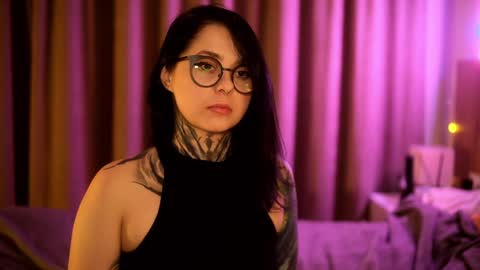 acid_pie online show from December 30, 2024, 2:20 am