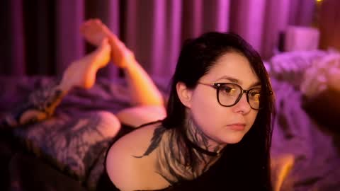 acid_pie online show from January 16, 2025, 1:16 am